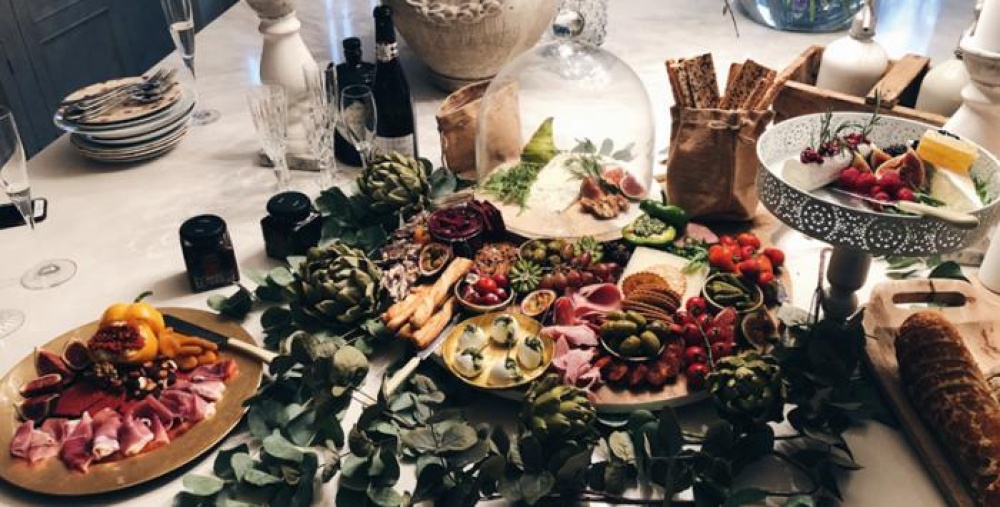 Food on platters