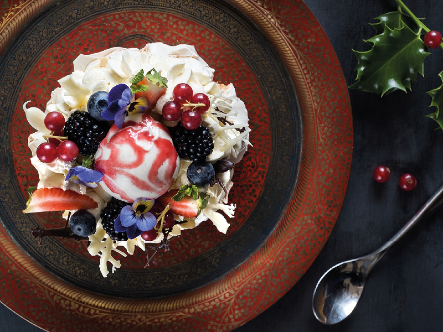 Cream, mirangue and fruit desert