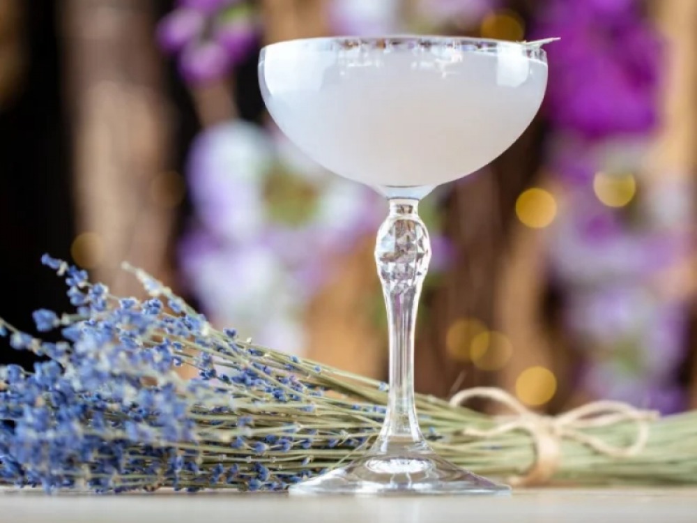 Cocktail at Victors