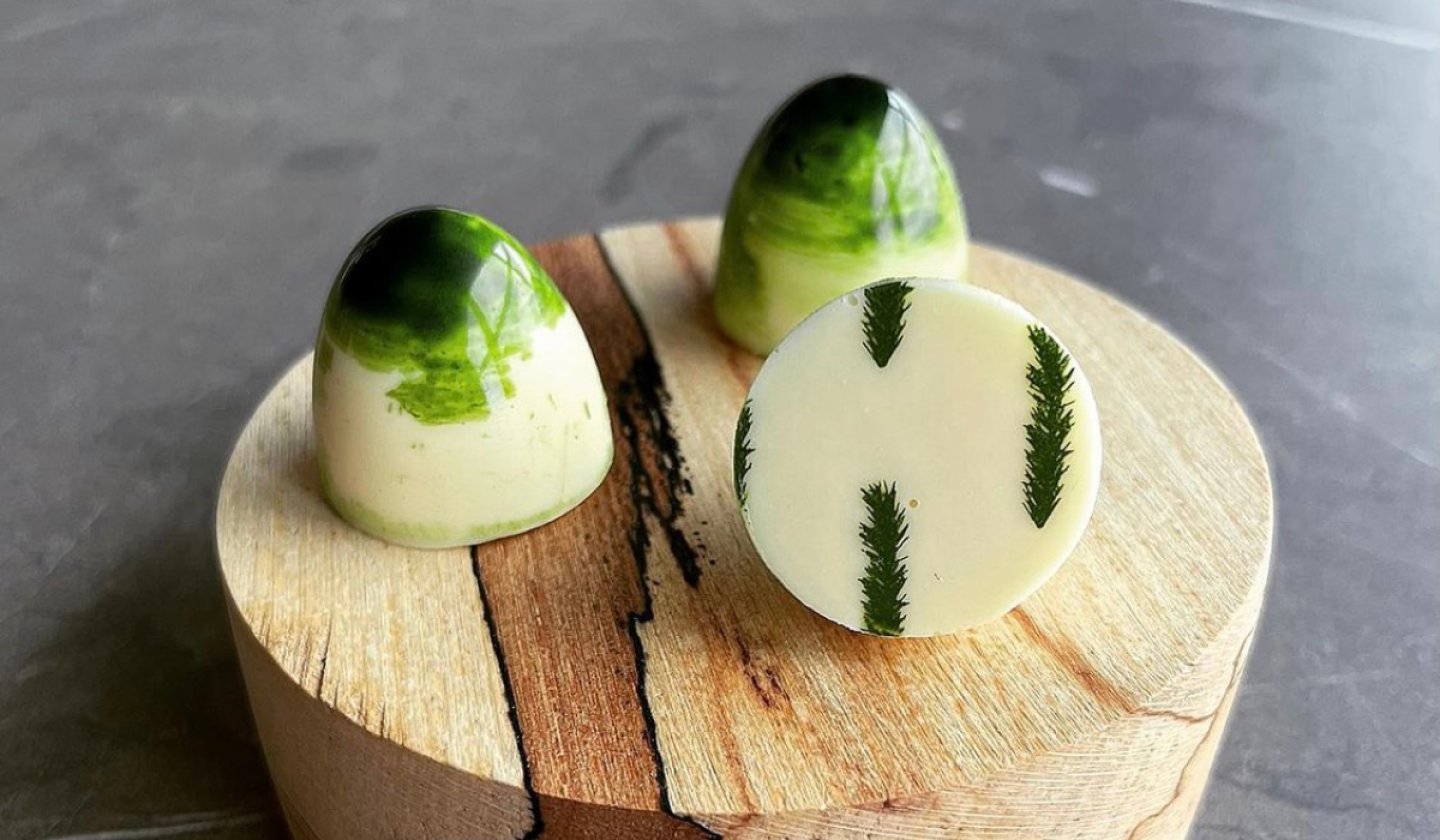 Restaurant Pine eggs