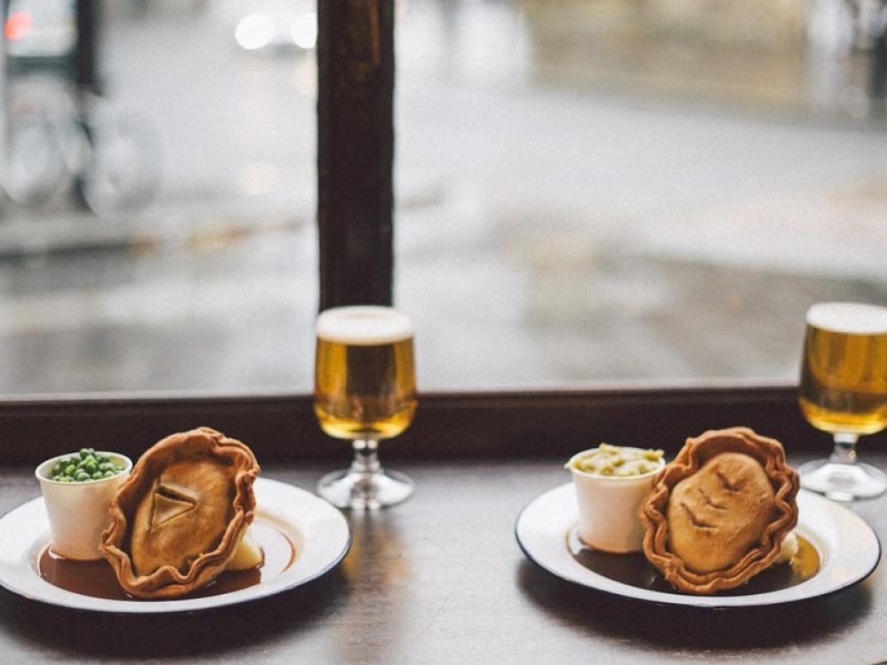 2 Pies and 2 Drinks