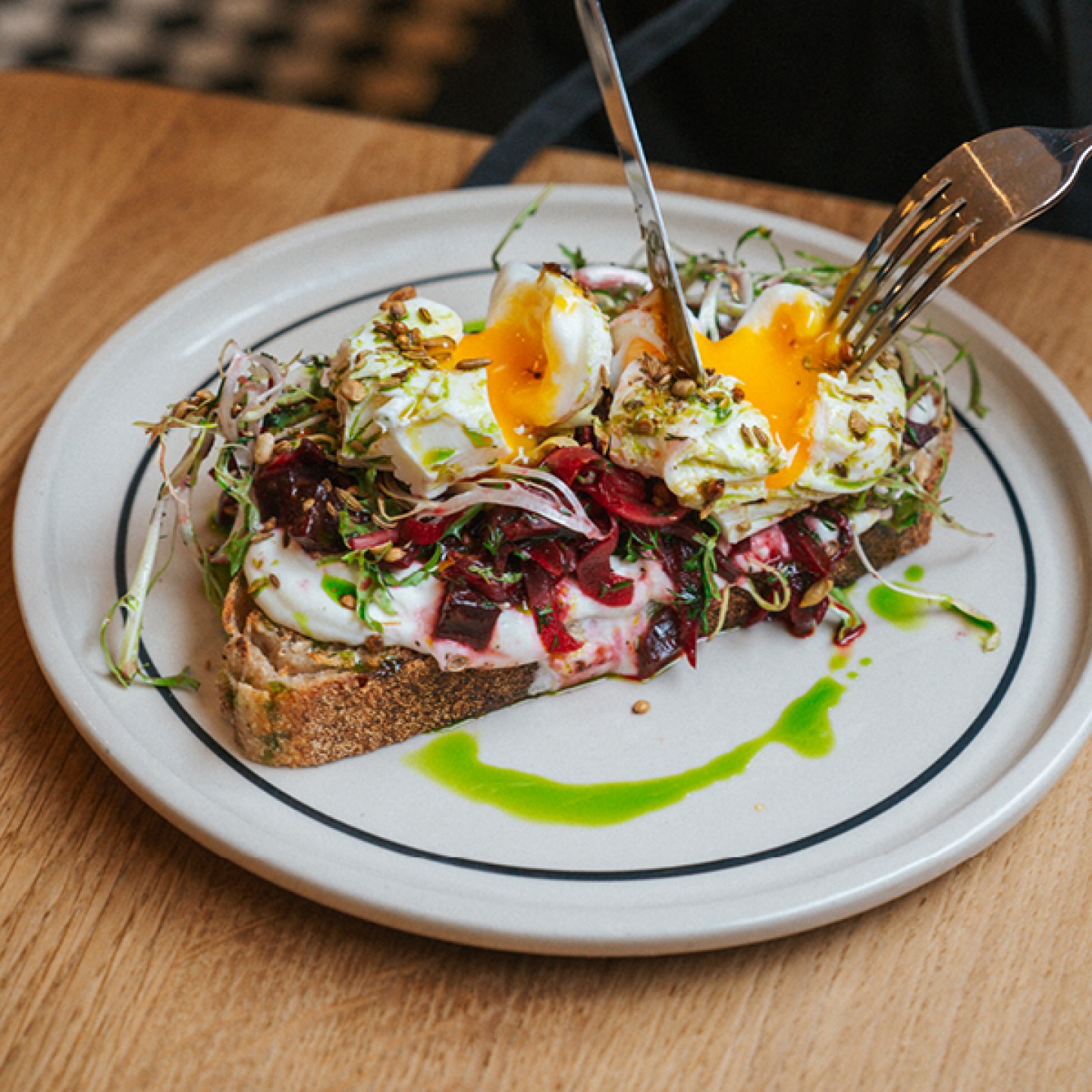 Poached egg on toast
