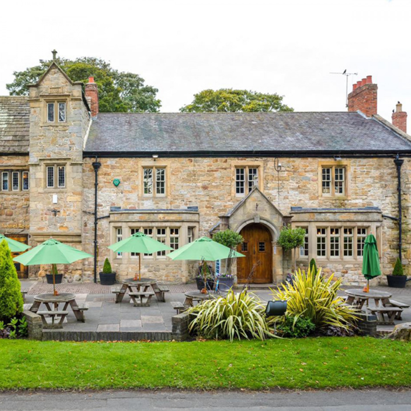 English pub