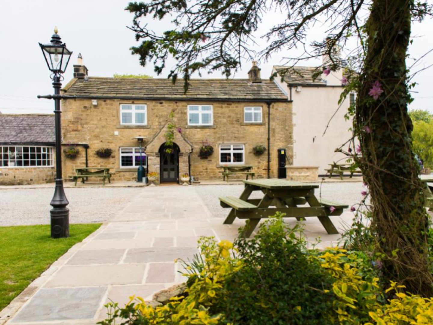 English pub