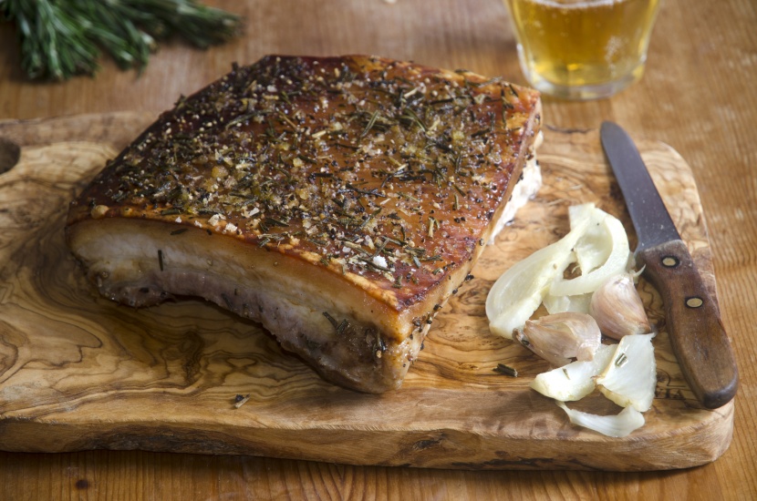 Seasoned crackling, Dreamstime