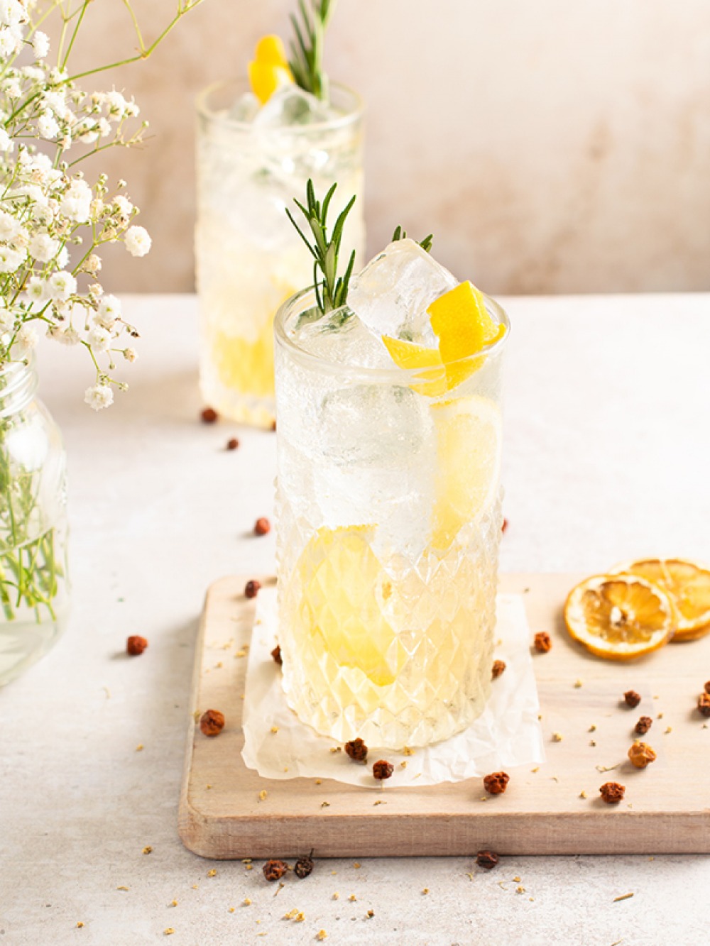 ROSEMARY GIN FIZZ