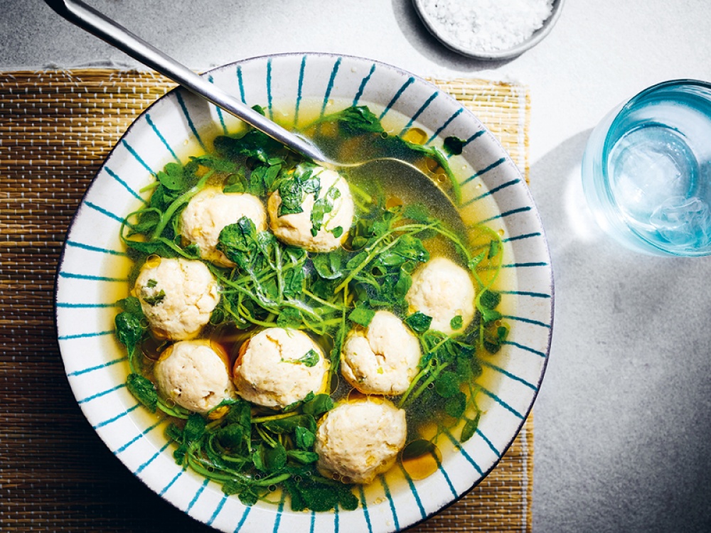 Watercress And Ginger Soup With Meatballs