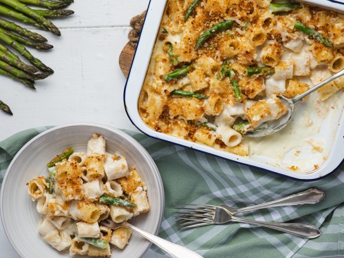 Vegan Crispy Topped Asparagus Mac and Cheese