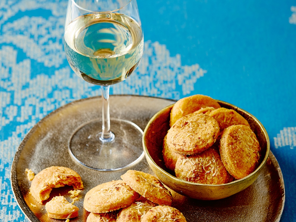 Parmesan & sweet paprika biscuits