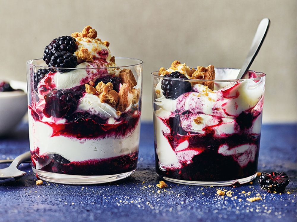 Blackberry Fool and Ginger Nut Topping