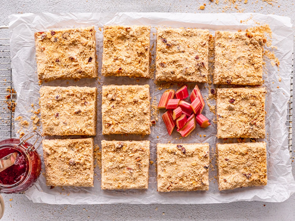 Rhubarb Crumble Shortbreads