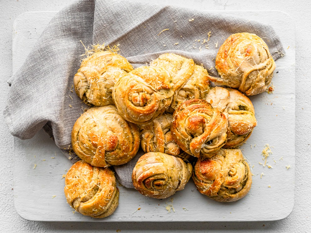 Nordic-Style Bread Knots with Wild Garlic Butter