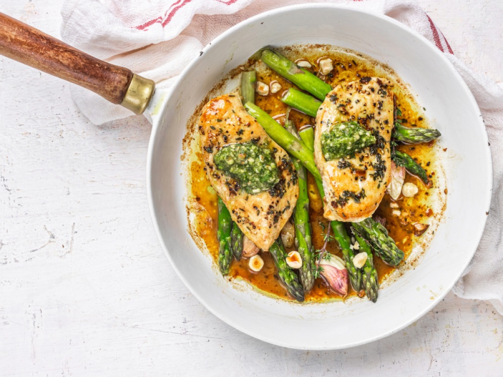 Chicken with Hazelnut Pesto and Asparagus