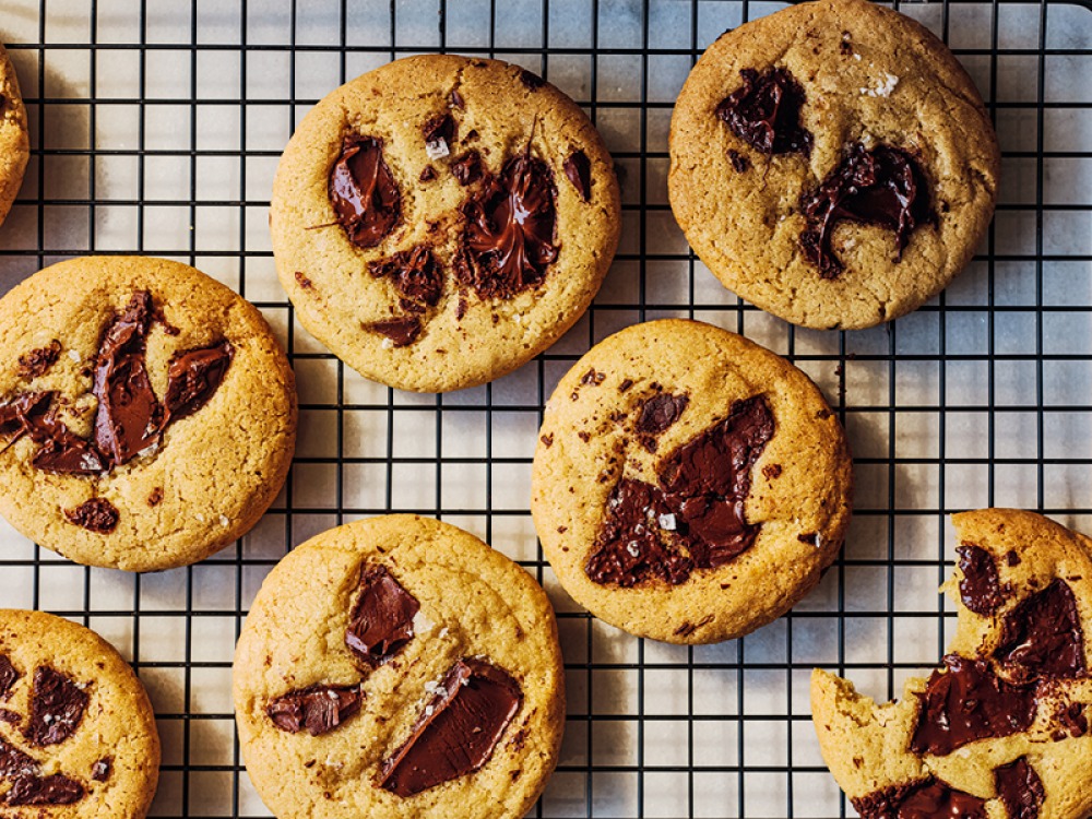 Air Fryer Classic Chocolate Cookies