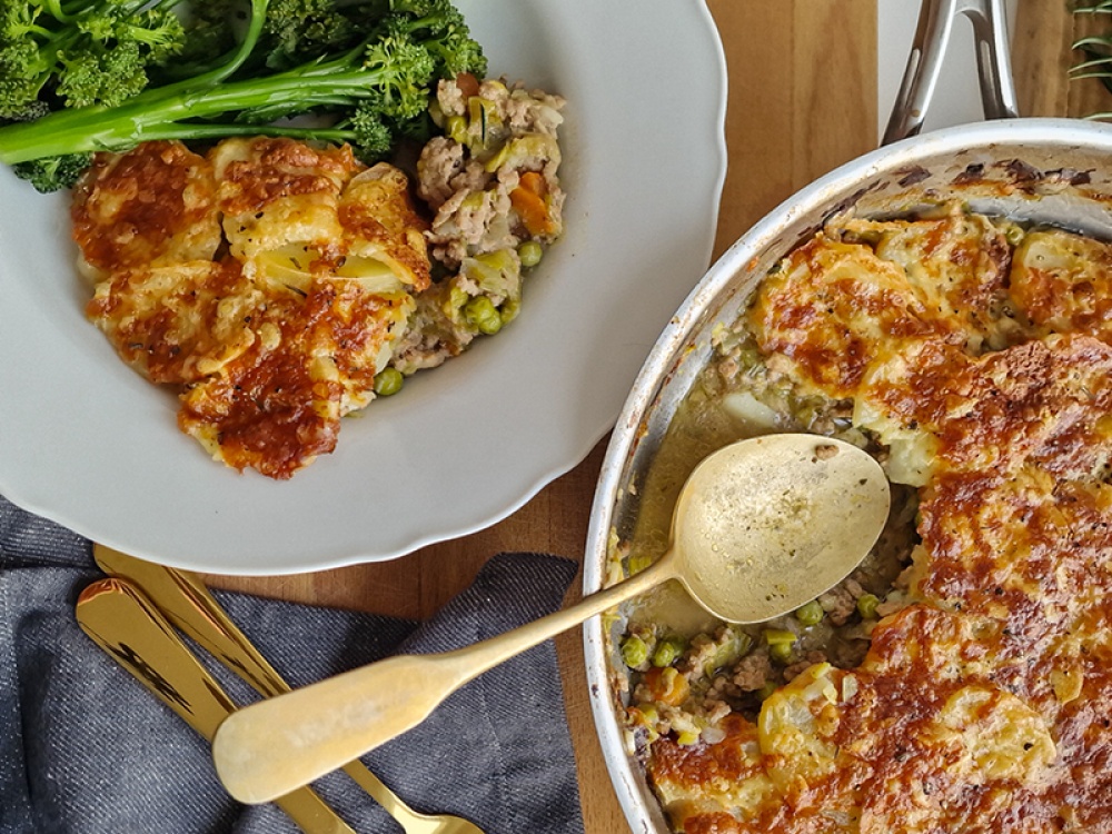 How to Make This Cheesy Lamb Hotpot