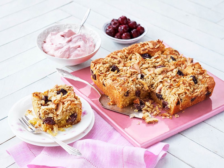 Cherry Streusel Cake with Cherry Cream Recipe