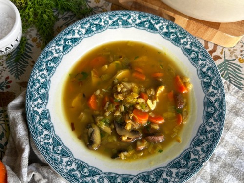 How to Make This Warming Chicken Broth