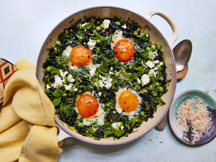 Green Vegetable Baked Eggs With Spinach and Feta