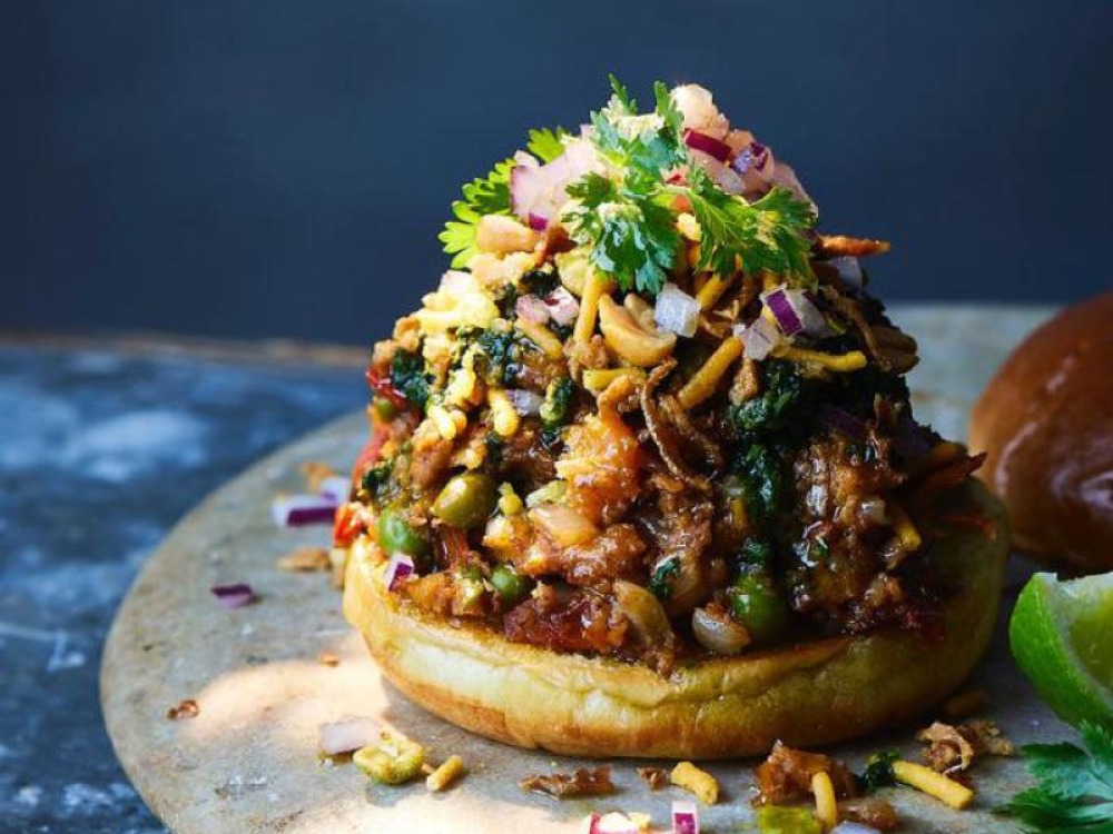 Street-style Pav Bhaji with a Soft Bread Roll