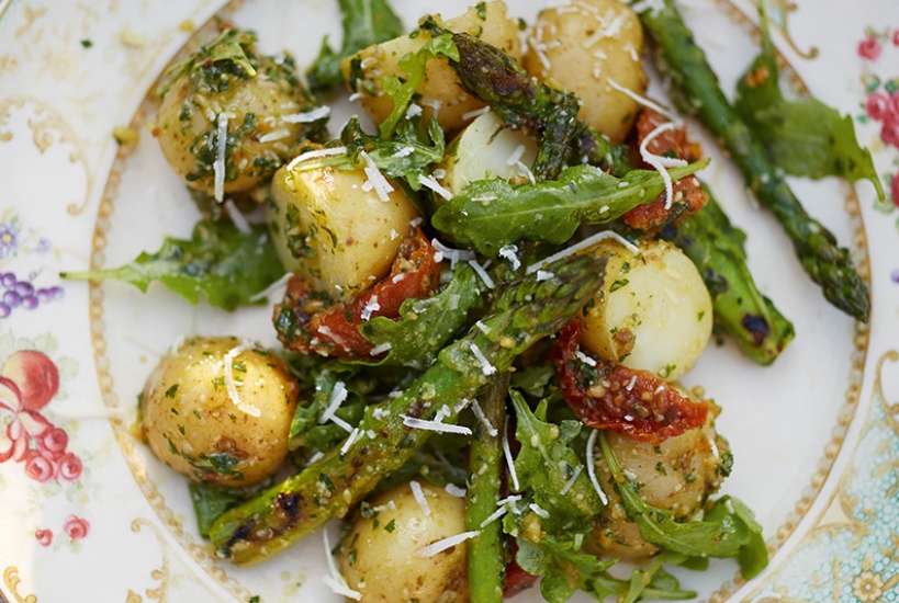 Potato and asparagus pesto salad