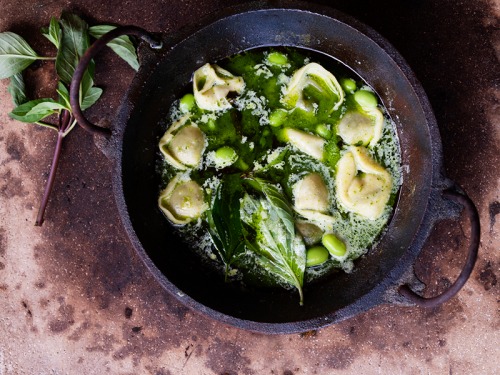 We Can't Get Enough of this Green Thai Ravioli Curry