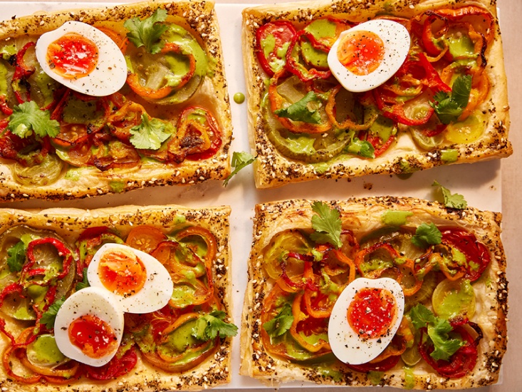 How to Make These Simple Tomato Shakshuka Tarts