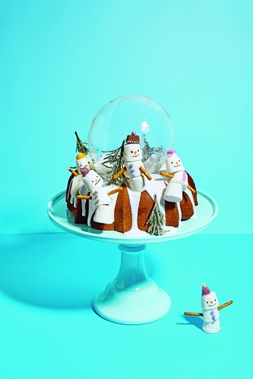 Snowman Bundt Cake Recipe