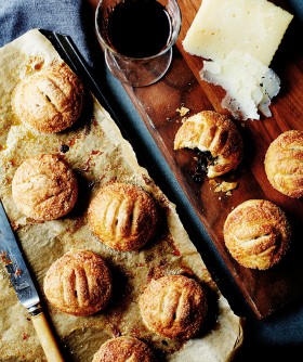 Eccles Cakes with Pedro Ximénez and Manchego Cheese