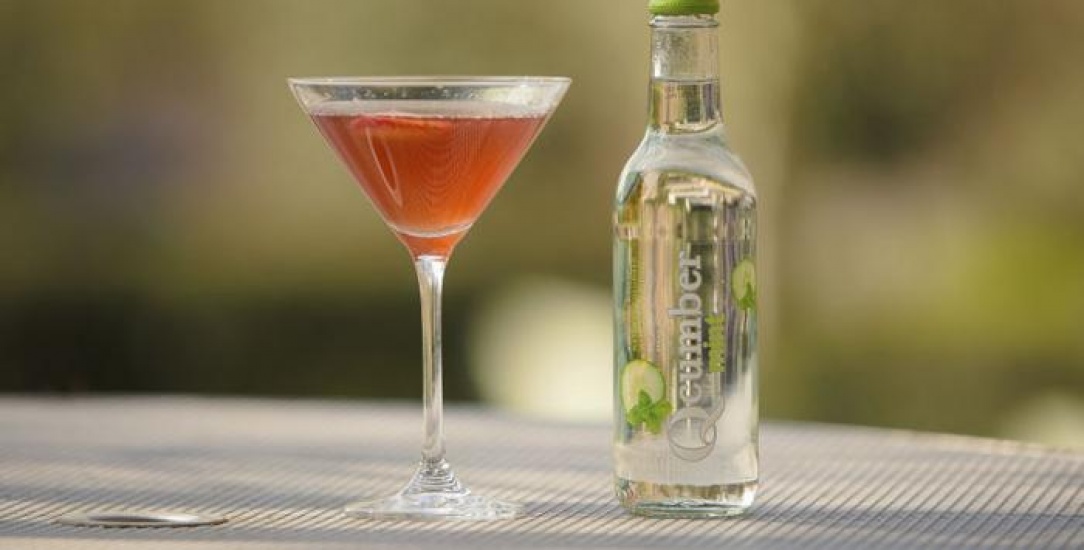 Wimbledon inspired cocktail with Qcumber water