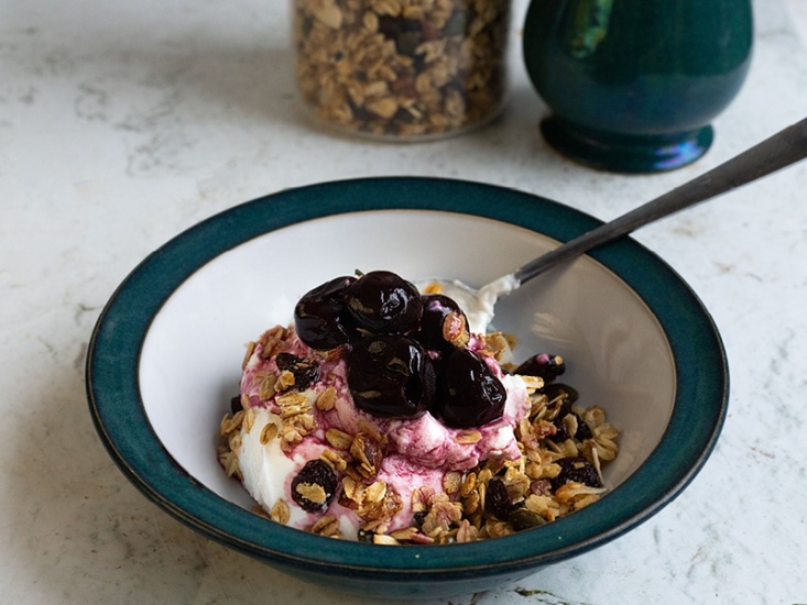 How to Make the Perfect Winter Granola