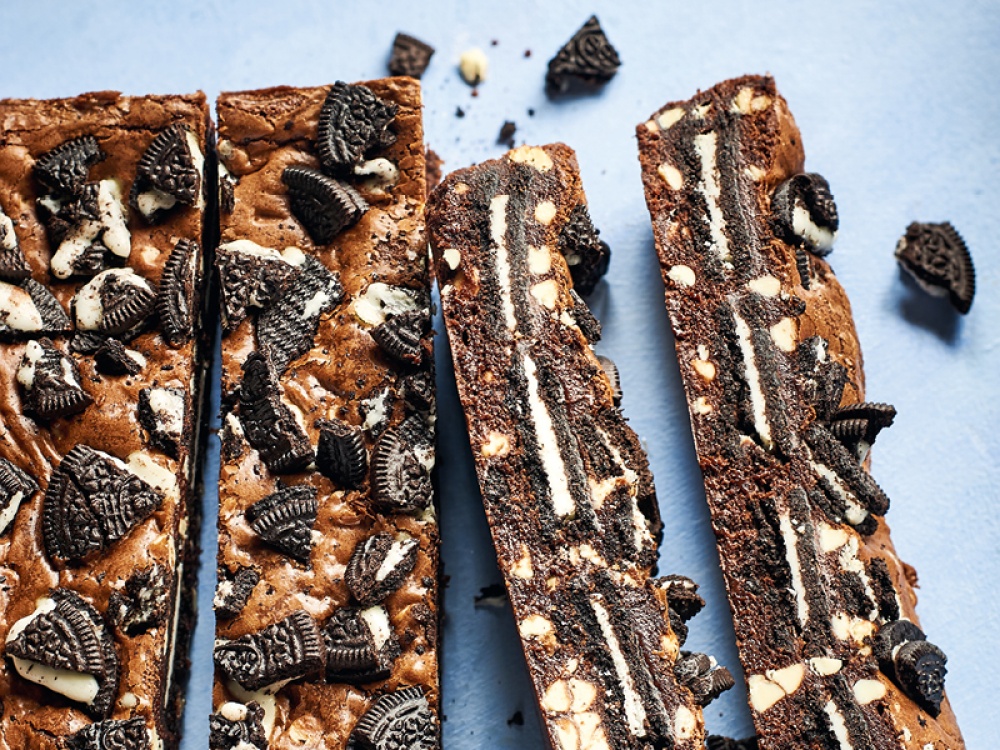COOKIES AND CREAM-STUFFED BROWNIES