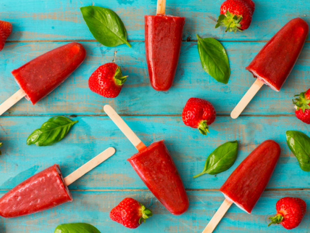 Strawberry ice lolly