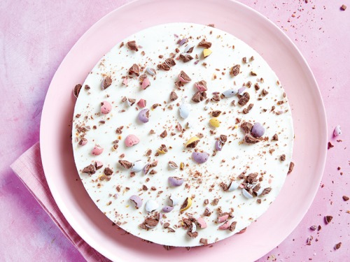 Mini Eggs Vanilla Cheesecake