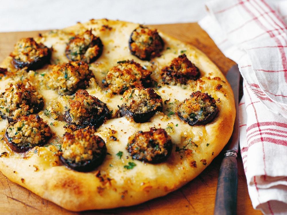 GARLIC MUSHROOM PIZZA