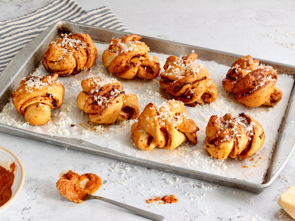 How to Make These Moreish Pesto & Parmesan Knots