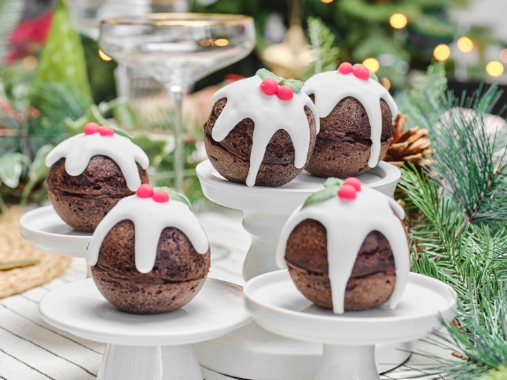 Christmas Pudding Cakes
