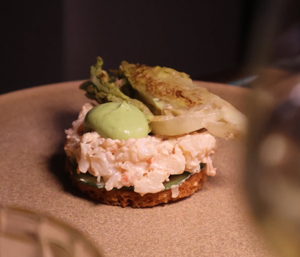 seafood and veg on a crisp bread