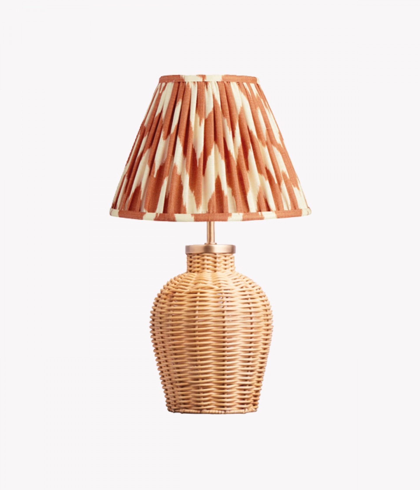 Smaller rattle rechargeable table lamp