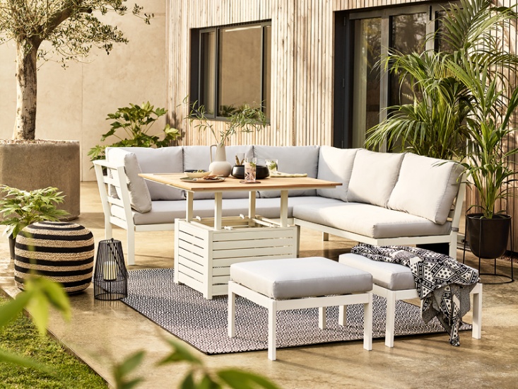 Outdoor area with comfy seats and table