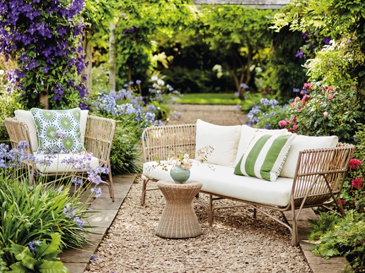 gorgeous garden furniture