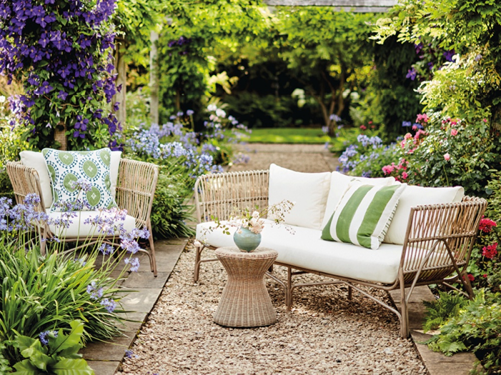 gorgeous garden furniture