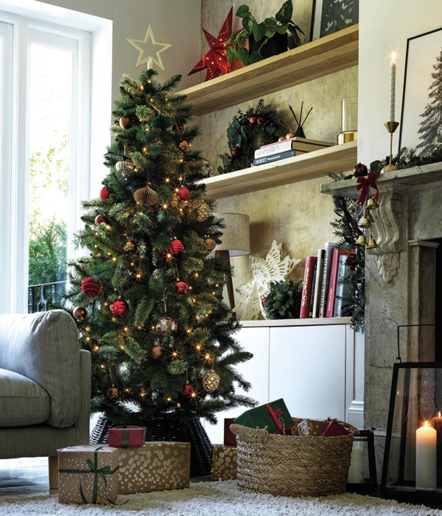 Traditional Christmas tree with wrapped presents