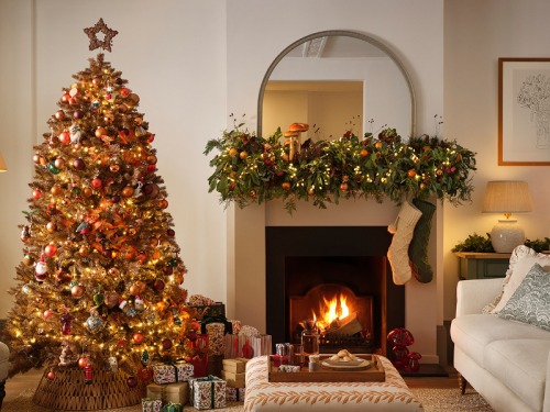 10 Christmas Tree Toppers to Suit Every Budget