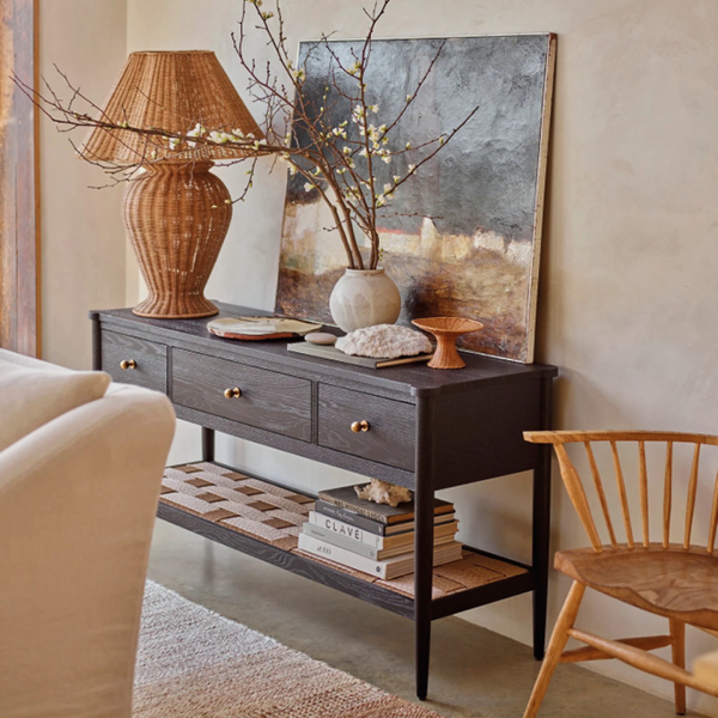 scalloped table lamp