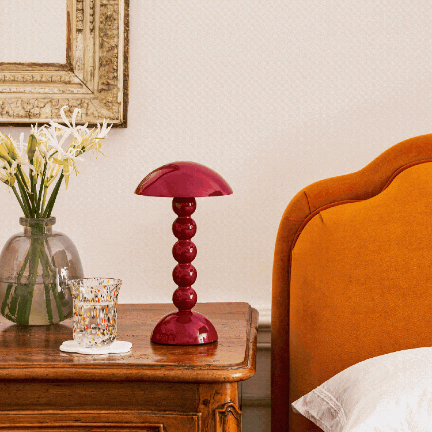 Lacquered bobbin lamp