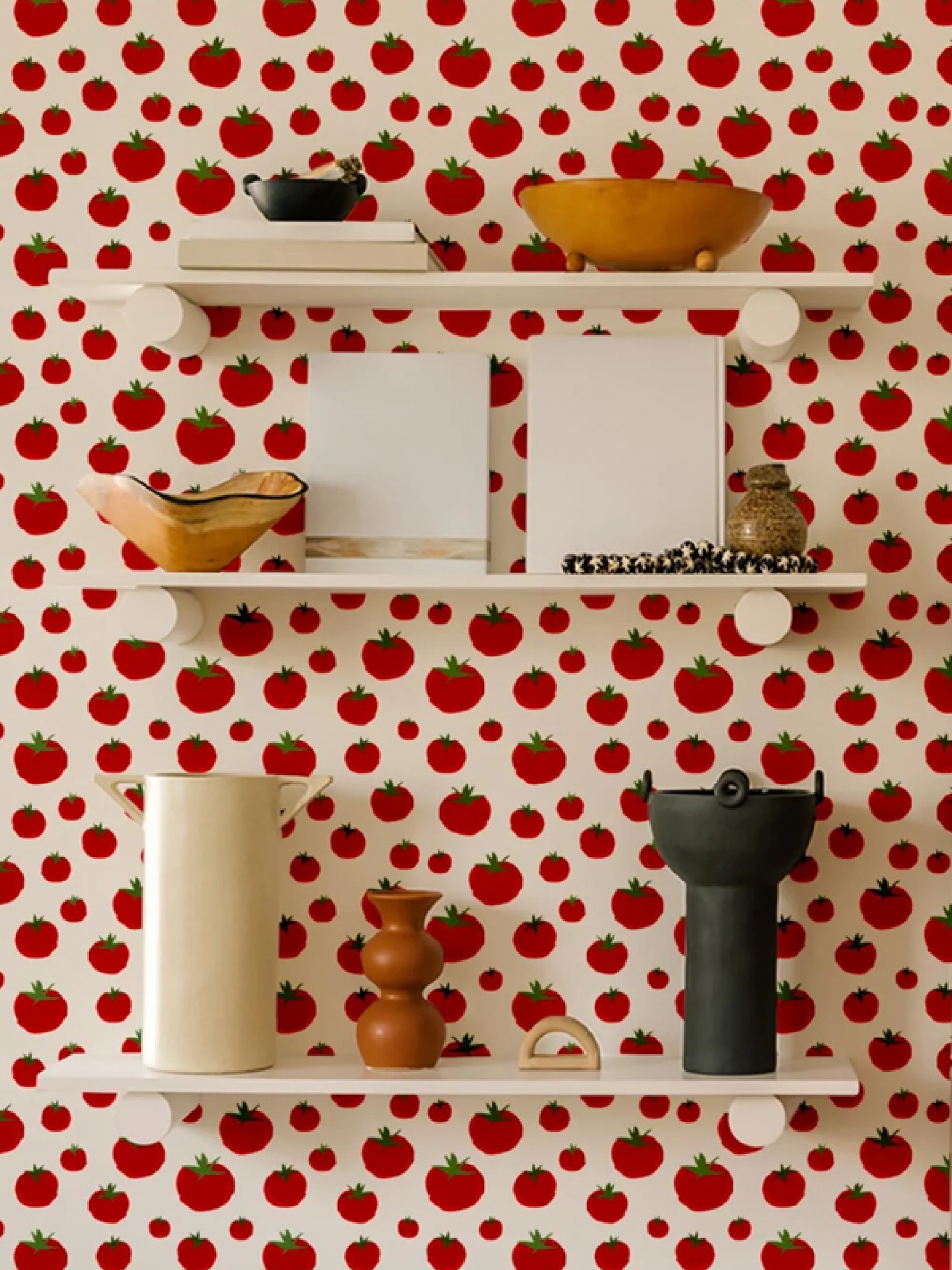 Tomato pattern wallpaper