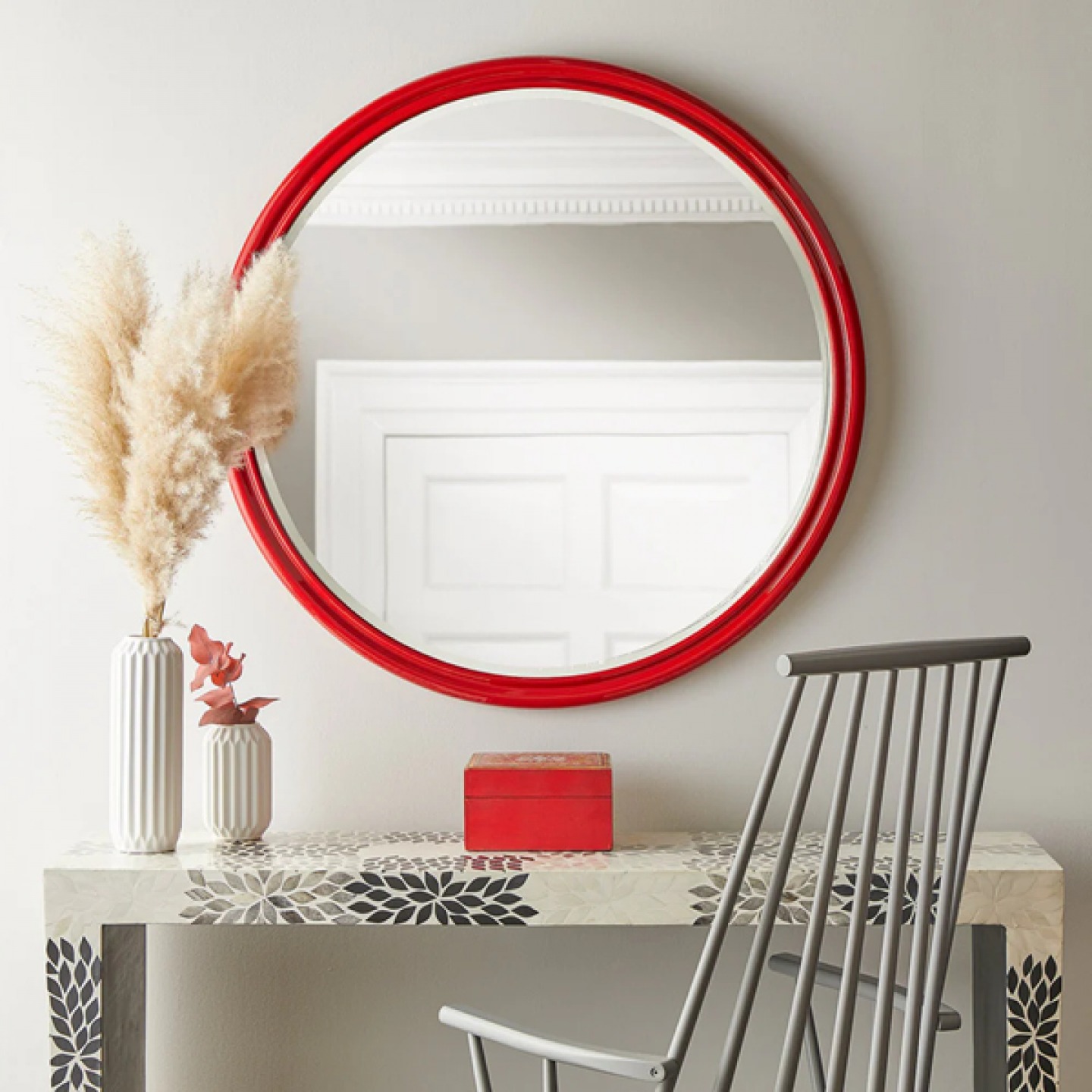 red circle mirror