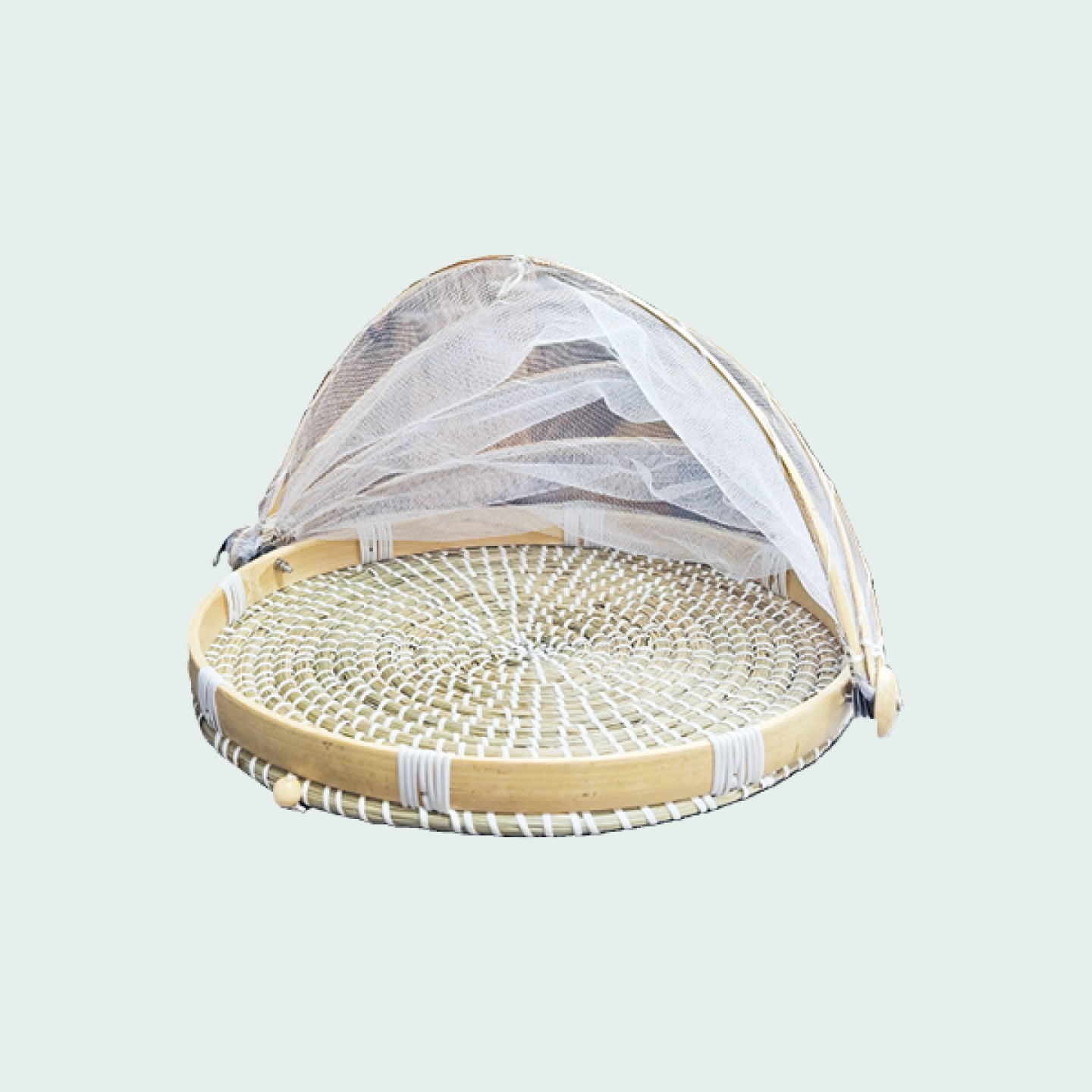 Seagrass tray with food cover
