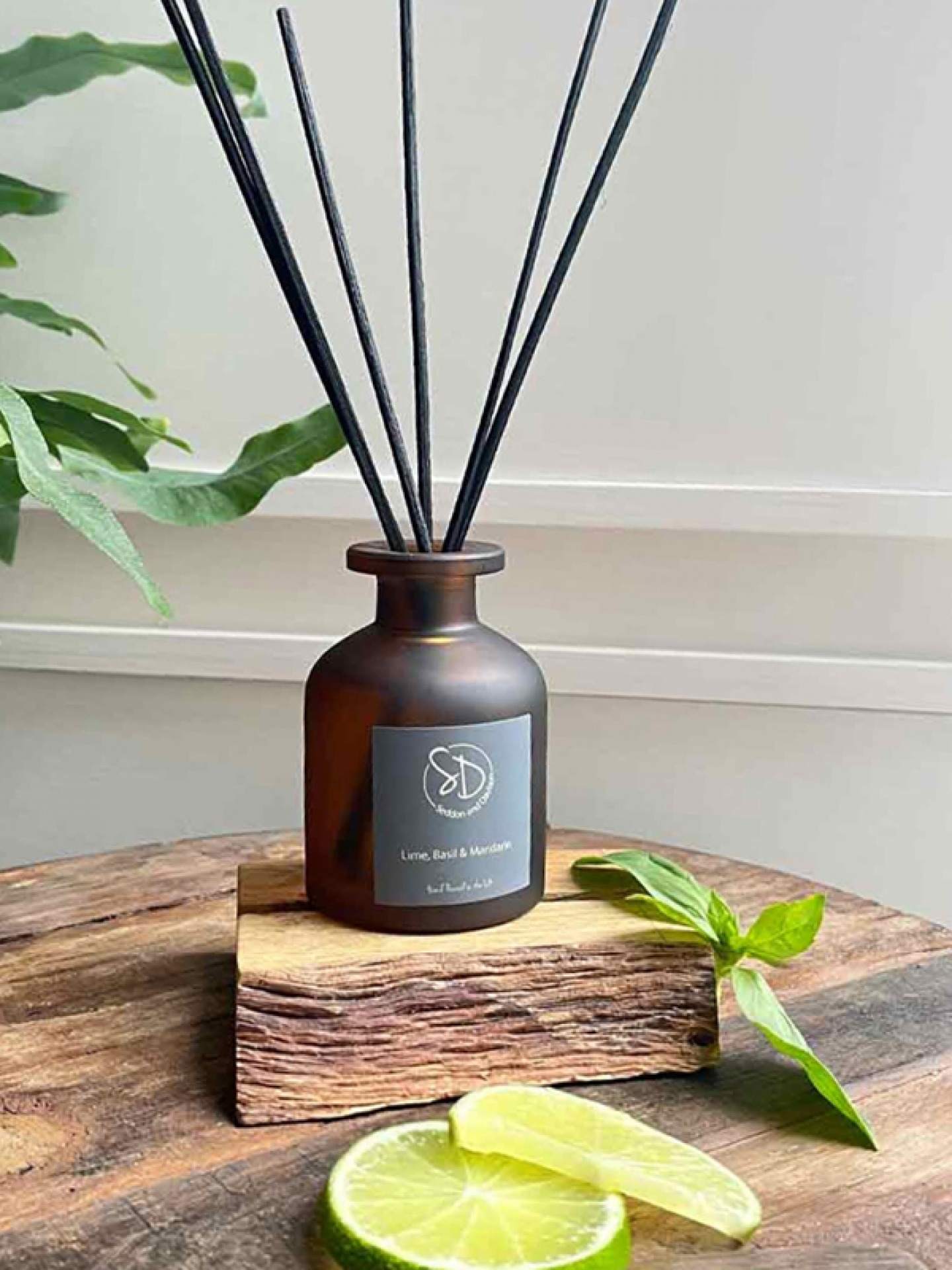 Reed Diffusers with lime and mint