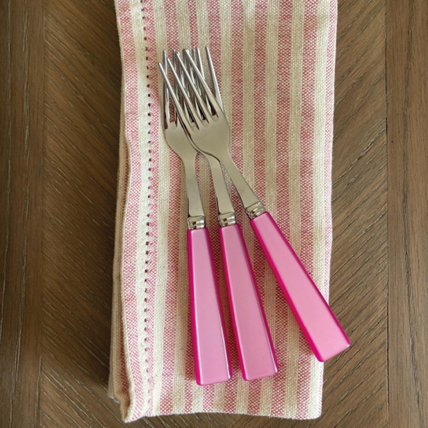 pink forks